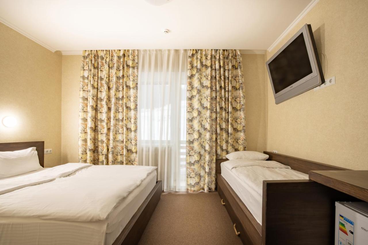 Private Rooms In Hotel Lift 1R Bukovel Eksteriør billede